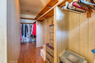 Welcome to Kelly Ridge! This spacious 1980 MH has a 433A on Lake Oroville Golf and Event Center in California - for sale on GolfHomes.com, golf home, golf lot