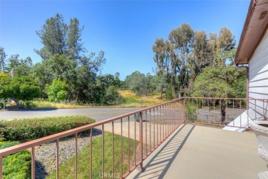 Welcome to Kelly Ridge! This spacious 1980 MH has a 433A on Lake Oroville Golf and Event Center in California - for sale on GolfHomes.com, golf home, golf lot