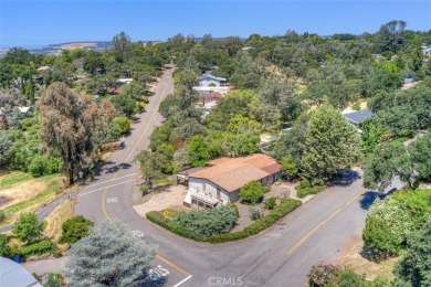 Welcome to Kelly Ridge! This spacious 1980 MH has a 433A on Lake Oroville Golf and Event Center in California - for sale on GolfHomes.com, golf home, golf lot