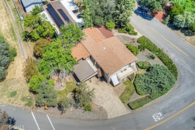 Welcome to Kelly Ridge! This spacious 1980 MH has a 433A on Lake Oroville Golf and Event Center in California - for sale on GolfHomes.com, golf home, golf lot