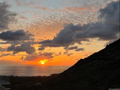 This is a true Penthouse located on the 20th floor with no units on Makaha Valley Country Club in Hawaii - for sale on GolfHomes.com, golf home, golf lot