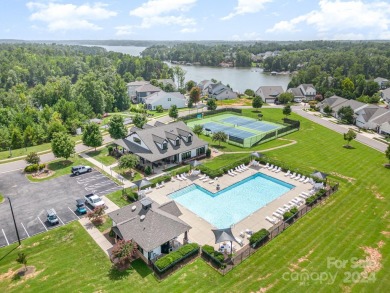 Welcome to this immaculately maintained three-bedroom on Edgewater Golf Club in South Carolina - for sale on GolfHomes.com, golf home, golf lot