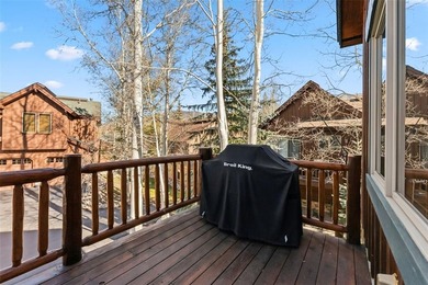 Welcome to this clean and meticulously maintained home near the on Raven Golf Club At Three Peaks in Colorado - for sale on GolfHomes.com, golf home, golf lot