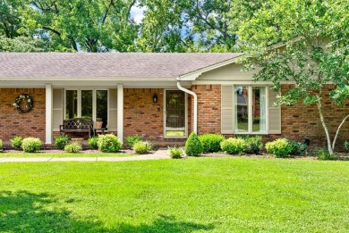 BEAUTIFULLY WELL MAINTAINED ALL BRICK HOME IN LOVELY HUNTING on Hopkinsville Golf and Country Club in Kentucky - for sale on GolfHomes.com, golf home, golf lot
