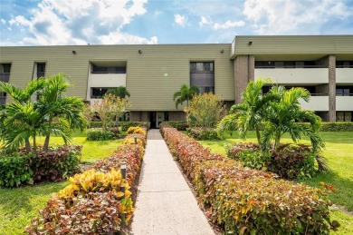 Two Bedroom /Two Bath *C* Unit - Wonderful 2 BR/2BA 1210 square on Innisbrook Resort and Golf Club in Florida - for sale on GolfHomes.com, golf home, golf lot