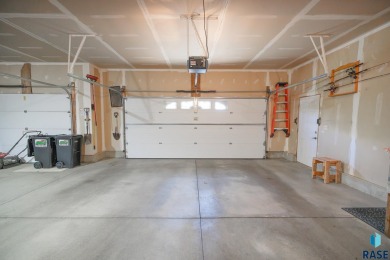 Immaculate one owner ranch home with 5-bedroom, 3 bath, 3 stall on Central Valley Golf Club in South Dakota - for sale on GolfHomes.com, golf home, golf lot