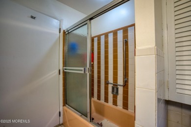 Charming and well-maintained 2-bedroom, 1-bath home in the on Greenbriar Woodlands in New Jersey - for sale on GolfHomes.com, golf home, golf lot