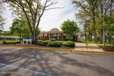 Charming and well-maintained 2-bedroom, 1-bath home in the on Greenbriar Woodlands in New Jersey - for sale on GolfHomes.com, golf home, golf lot