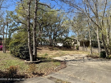 Beautiful corner lot located at 777 Moanalua Way in Diamondhead on Diamondhead Country Club in Mississippi - for sale on GolfHomes.com, golf home, golf lot