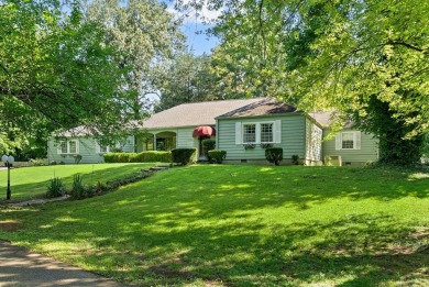 Opportunity knocks with this spacious 3,800 square foot home on Hopkinsville Golf and Country Club in Kentucky - for sale on GolfHomes.com, golf home, golf lot