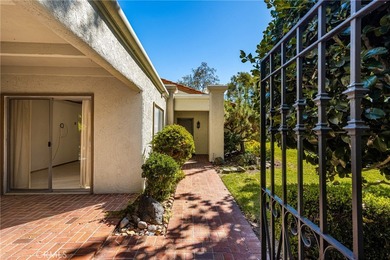 Wonderful single-level home perfectly situated on a peaceful on Leisure Village Par 3 Golf Course in California - for sale on GolfHomes.com, golf home, golf lot