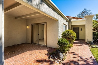Wonderful single-level home perfectly situated on a peaceful on Leisure Village Par 3 Golf Course in California - for sale on GolfHomes.com, golf home, golf lot