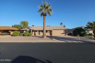 Welcome to this cozy two bedroom, 2 bath home that has been on PalmBrook Country Club in Arizona - for sale on GolfHomes.com, golf home, golf lot