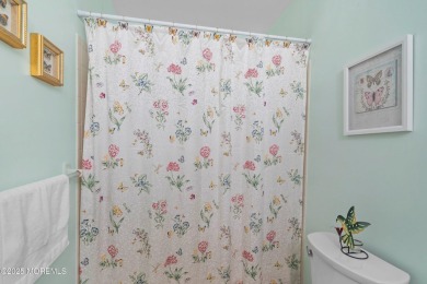 Welcome to this charming and well-maintained 2-bedroom on Lions Head Country Club in New Jersey - for sale on GolfHomes.com, golf home, golf lot
