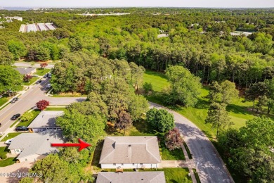 Welcome to this charming and well-maintained 2-bedroom on Lions Head Country Club in New Jersey - for sale on GolfHomes.com, golf home, golf lot