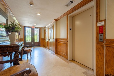 Perfectly updated condo in the Cascades Lake Towers!  With an on Cascades Golf Club in Texas - for sale on GolfHomes.com, golf home, golf lot
