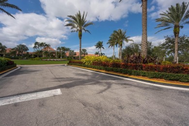 Come into this open floor plan, golf course home located on on Ibis Golf and Country Club in Florida - for sale on GolfHomes.com, golf home, golf lot