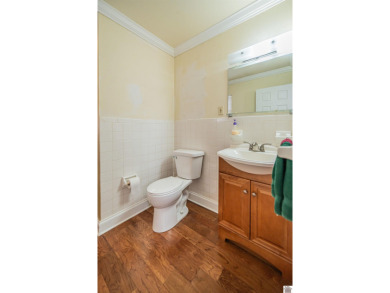 Two bedroom, 1.5-bath brick home offering 1,680 sq ft of on Calvert City Golf and Country Club in Kentucky - for sale on GolfHomes.com, golf home, golf lot