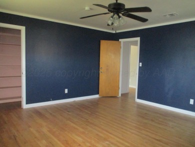 Very nice property with updated bathrooms and flooring in the on Amarillo Country Club in Texas - for sale on GolfHomes.com, golf home, golf lot