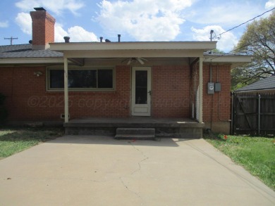 Very nice property with updated bathrooms and flooring in the on Amarillo Country Club in Texas - for sale on GolfHomes.com, golf home, golf lot