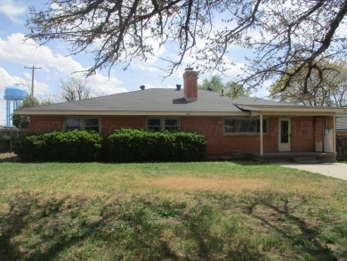 Very nice property with updated bathrooms and flooring in the on Amarillo Country Club in Texas - for sale on GolfHomes.com, golf home, golf lot