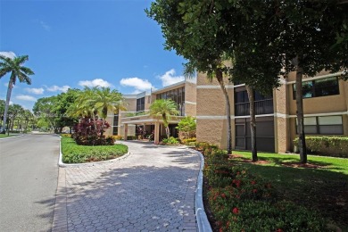 Wonderful and fully upgraded 2-bedroom, 2 1/2 -bath condo in on Bonaventure Country Club in Florida - for sale on GolfHomes.com, golf home, golf lot