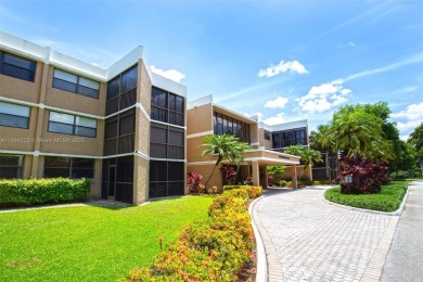 Wonderful and fully upgraded 2-bedroom, 2 1/2 -bath condo in on Bonaventure Country Club in Florida - for sale on GolfHomes.com, golf home, golf lot