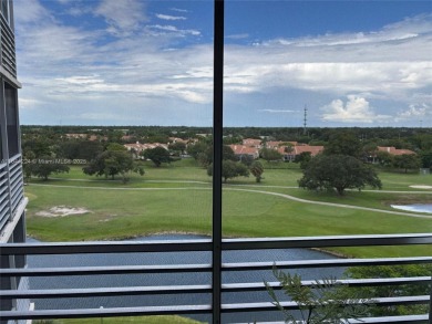 Spectacular Golf and Sunset views from this spacious 2/2 updated on Palm-Aire Country Club and Resort - The Oaks in Florida - for sale on GolfHomes.com, golf home, golf lot