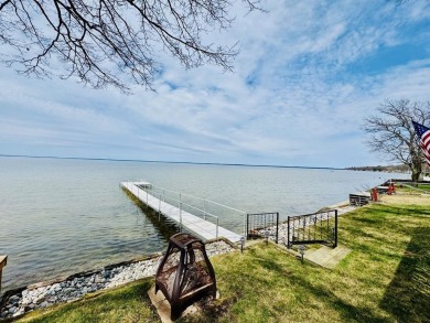 WATERFRONT!!!  This beautiful LAKEHOUSE is waiting for it's next on Pine View Highlands Golf Course in Michigan - for sale on GolfHomes.com, golf home, golf lot