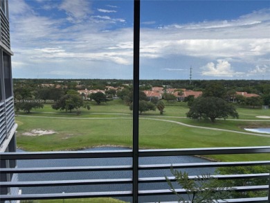 Spectacular Golf and Sunset views from this spacious 2/2 updated on Palm-Aire Country Club and Resort - The Oaks in Florida - for sale on GolfHomes.com, golf home, golf lot
