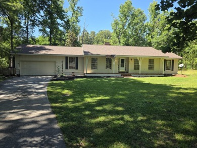 Charming Ranch Home on the Fairway in Belle Meade! Welcome to on Belle Meade Country Club in Georgia - for sale on GolfHomes.com, golf home, golf lot