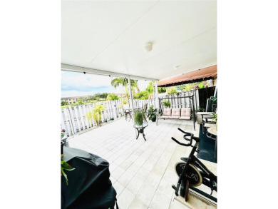 Beautiful and remodeled townhouse with 4 bedrooms and 3 full on Country Club of Miami in Florida - for sale on GolfHomes.com, golf home, golf lot