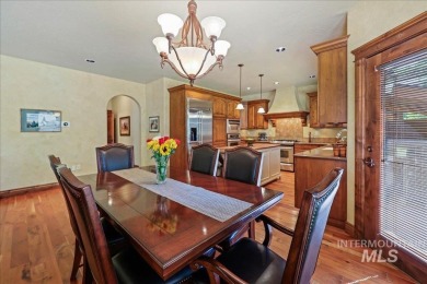 Stunning McCall Condo in Unbeatable Location -Nestled just  1/4 on McCall Municipal Golf Course in Idaho - for sale on GolfHomes.com, golf home, golf lot
