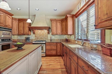 Stunning McCall Condo in Unbeatable Location -Nestled just  1/4 on McCall Municipal Golf Course in Idaho - for sale on GolfHomes.com, golf home, golf lot