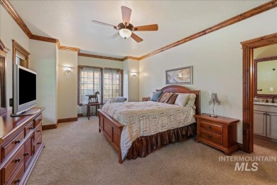 Stunning McCall Condo in Unbeatable Location -Nestled just  1/4 on McCall Municipal Golf Course in Idaho - for sale on GolfHomes.com, golf home, golf lot
