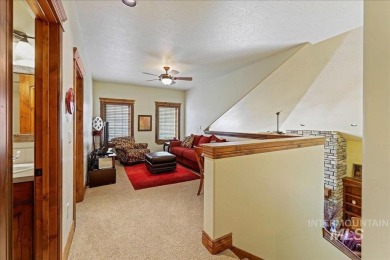 Stunning McCall Condo in Unbeatable Location -Nestled just  1/4 on McCall Municipal Golf Course in Idaho - for sale on GolfHomes.com, golf home, golf lot