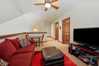 Stunning McCall Condo in Unbeatable Location -Nestled just  1/4 on McCall Municipal Golf Course in Idaho - for sale on GolfHomes.com, golf home, golf lot