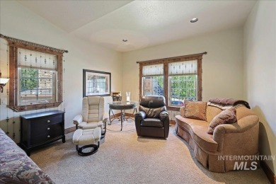 Stunning McCall Condo in Unbeatable Location -Nestled just  1/4 on McCall Municipal Golf Course in Idaho - for sale on GolfHomes.com, golf home, golf lot