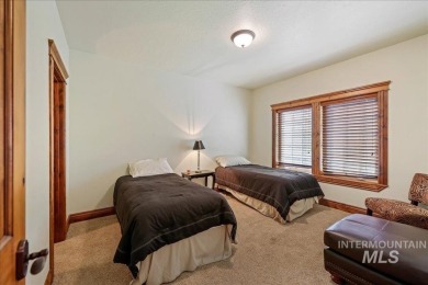 Stunning McCall Condo in Unbeatable Location -Nestled just  1/4 on McCall Municipal Golf Course in Idaho - for sale on GolfHomes.com, golf home, golf lot