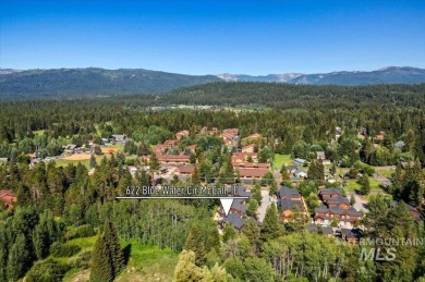 Stunning McCall Condo in Unbeatable Location -Nestled just  1/4 on McCall Municipal Golf Course in Idaho - for sale on GolfHomes.com, golf home, golf lot