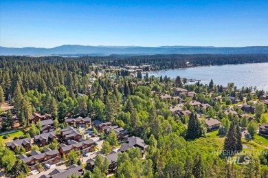 Stunning McCall Condo in Unbeatable Location -Nestled just  1/4 on McCall Municipal Golf Course in Idaho - for sale on GolfHomes.com, golf home, golf lot