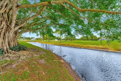 ***PRICE IMPROVEMENT!*** NEW ROOF - NEW A/C! Enjoy the good life on Eastpointe Country Club in Florida - for sale on GolfHomes.com, golf home, golf lot