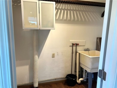 WELL MAINTAINED 2 STORY END UNIT TOWNHOME. VERY DESIRABLE AREA on Canandaigua Country Club in New York - for sale on GolfHomes.com, golf home, golf lot