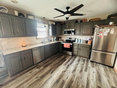 Beautiful Golf Course Living! 3 Beds/ 2 baths/ Open Floor plan on Lynx Golf Course in Ohio - for sale on GolfHomes.com, golf home, golf lot