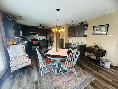 Beautiful Golf Course Living! 3 Beds/ 2 baths/ Open Floor plan on Lynx Golf Course in Ohio - for sale on GolfHomes.com, golf home, golf lot