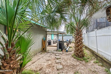 'CURRENTLY UNDER CONTRACT, SELLER WILL CONSIDER BACK UP OFFERS.' on Holiday Golf Club in Florida - for sale on GolfHomes.com, golf home, golf lot