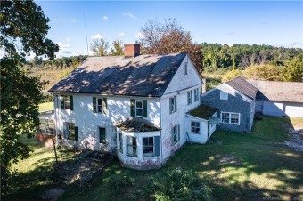 Built in 1762 and one of the first few homes to be built in on Canaan Country Club in Connecticut - for sale on GolfHomes.com, golf home, golf lot