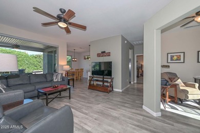 THIS ADORABLE, TURN-KEY, SONOMA OFFERS A SPLIT FLOORPLAN W/ 2 on Desert Springs Golf Course in Arizona - for sale on GolfHomes.com, golf home, golf lot