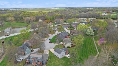 Move-in ready with soaring vaulted ceilings and an abundance of on Lakewood Oaks Golf Club, Ltd. in Missouri - for sale on GolfHomes.com, golf home, golf lot