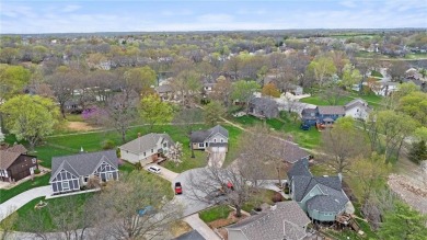 Move-in ready with soaring vaulted ceilings and an abundance of on Lakewood Oaks Golf Club, Ltd. in Missouri - for sale on GolfHomes.com, golf home, golf lot